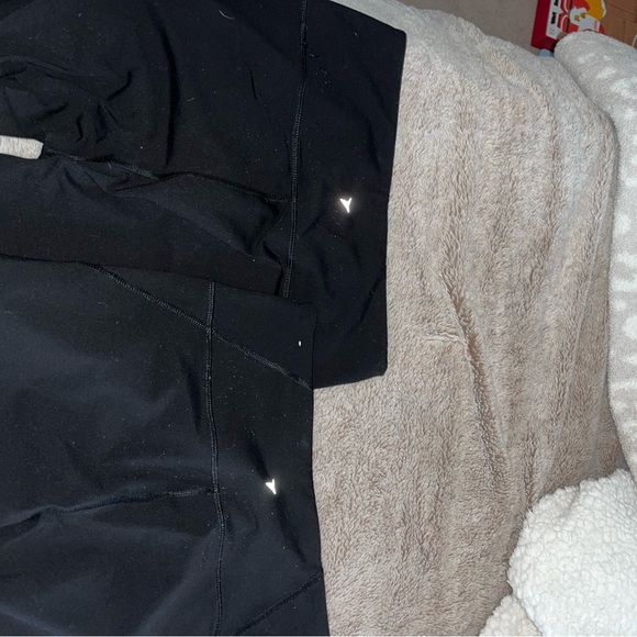 Bundle of two old navy active leggings - Picture 4 of 5